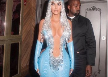 “Kourtney Kardashian” made fun of “Kim Kardashian’s” Met Gala outfit in front of the whole team of designer