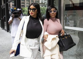 Joycelyn Savage Azriel Clary R. Kelly Girlfriends