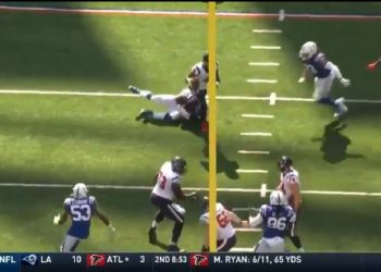 Watch: Texans robbed of incredible touchdown by bizarre sack call