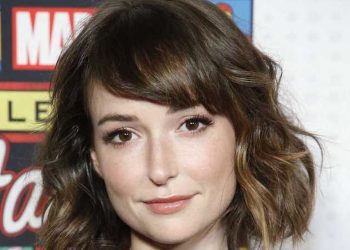 Milana Vayntrub Net Worth 2019