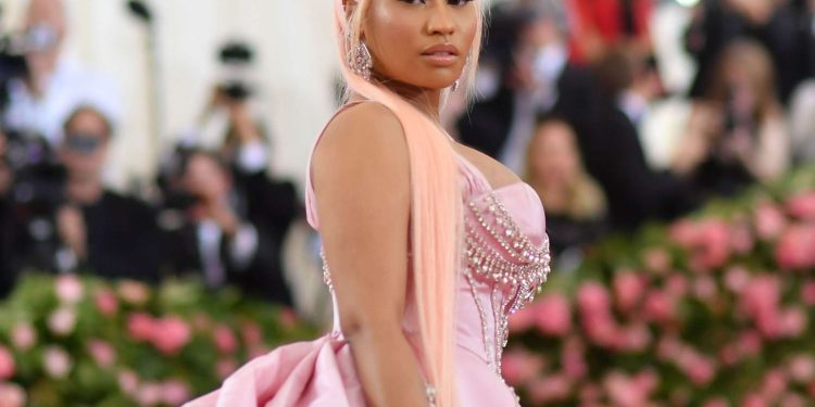Nicki Minaj Brings Gospel Singer Tasha Cobbs Leonard On Her Queen Radio And People Say She's Becoming Like Kanye West