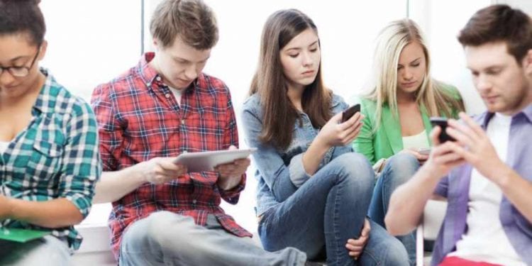 What Are the Harmful Effects of Too Much Screen Time?