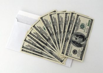 Direct Lenders or Banks: Which Should You Choose for a Loan?