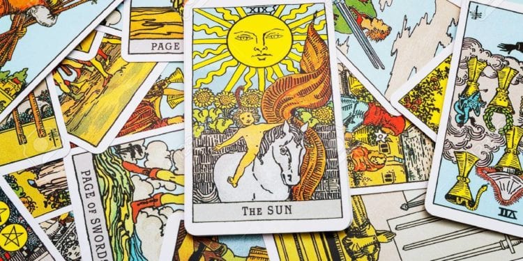 12 Interesting Facts and Myths About Tarot Card Readings