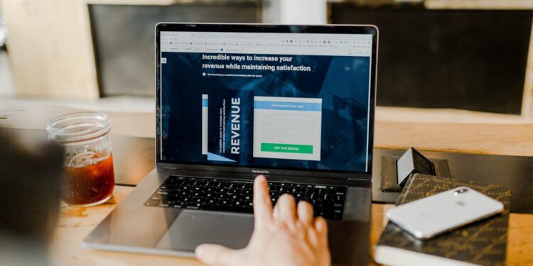 5 Best Places to Invest and Get Daily Returns – 2023 Guide