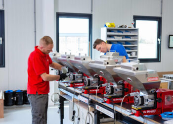 5 Basic Steps of the Injection Molding Process