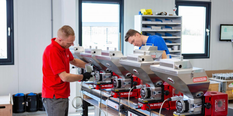 5 Basic Steps of the Injection Molding Process