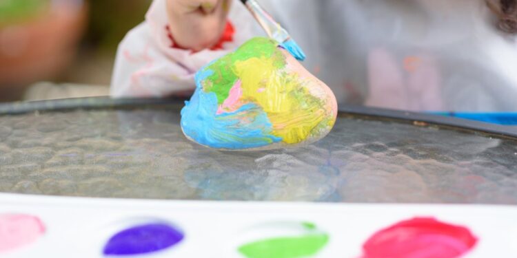 Over 10 Handicrafts to Enjoy by Yourself or With Your Kids