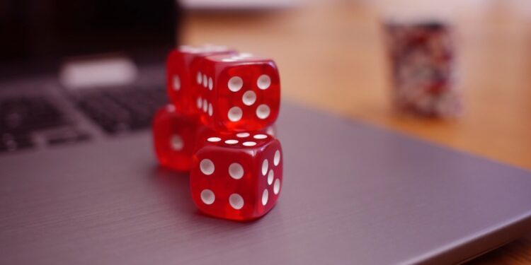 Tips & Tactics: How to Play and Win More at Online Casinos
