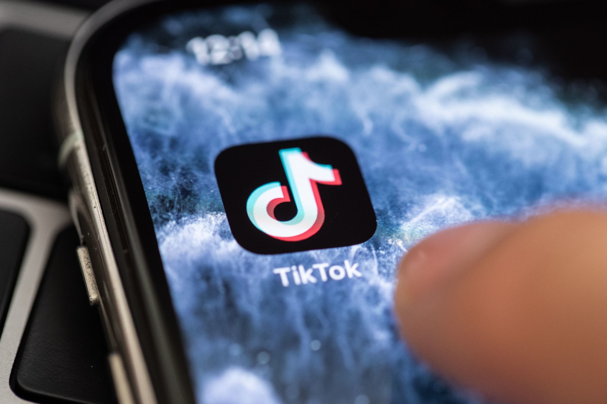 app that erases background tiktok