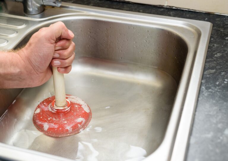 Discover The 4 Things You Should Never Do To Pipes