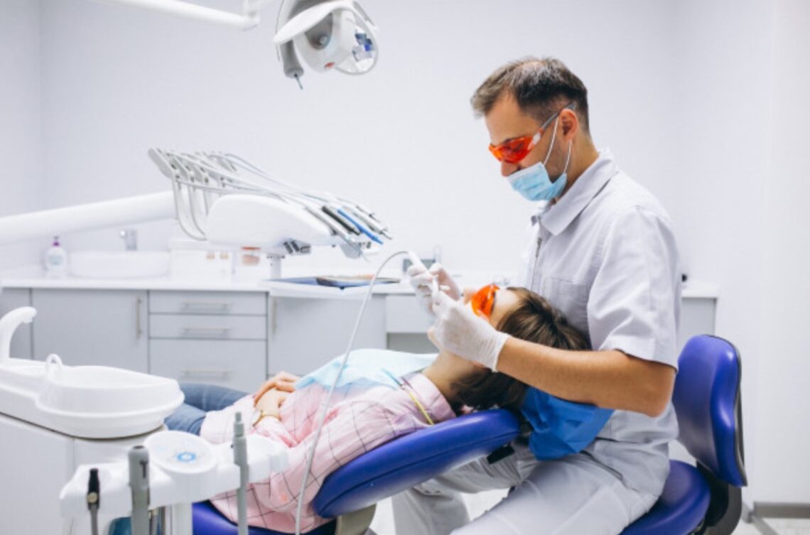 7 Tips For Hiring a Good Dental Implant Malpractice Lawyer