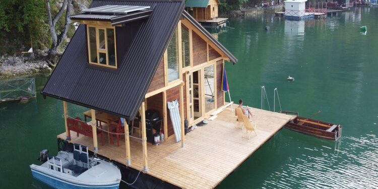 5 Tips for Getting Your Lake House “Summer Ready”