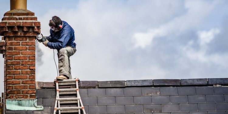 5 Warning Signs Something is Wrong in Your Chimney