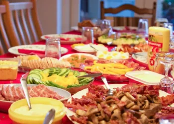 6 Pros and Cons of Preparing Your Christmas Food in Advance