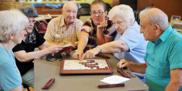5 Benefits of Playing Bingo Games for Seniors