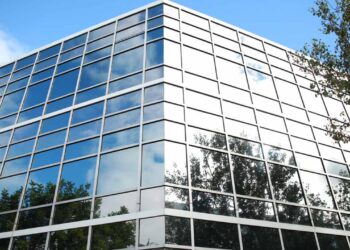 4 Ways Commercial Window Tinting Can Help You to Cut Down on Your Energy Costs