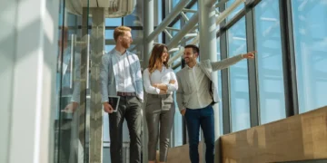 4 Ways Commercial Window Tinting Can Help You to Cut Down on Your Energy Costs