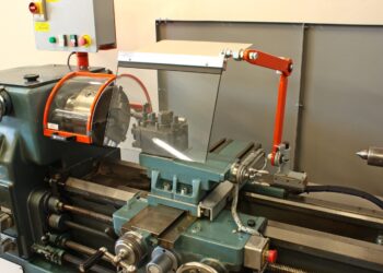 7 Things To Know Before Using A Bench Lathe For The First Time